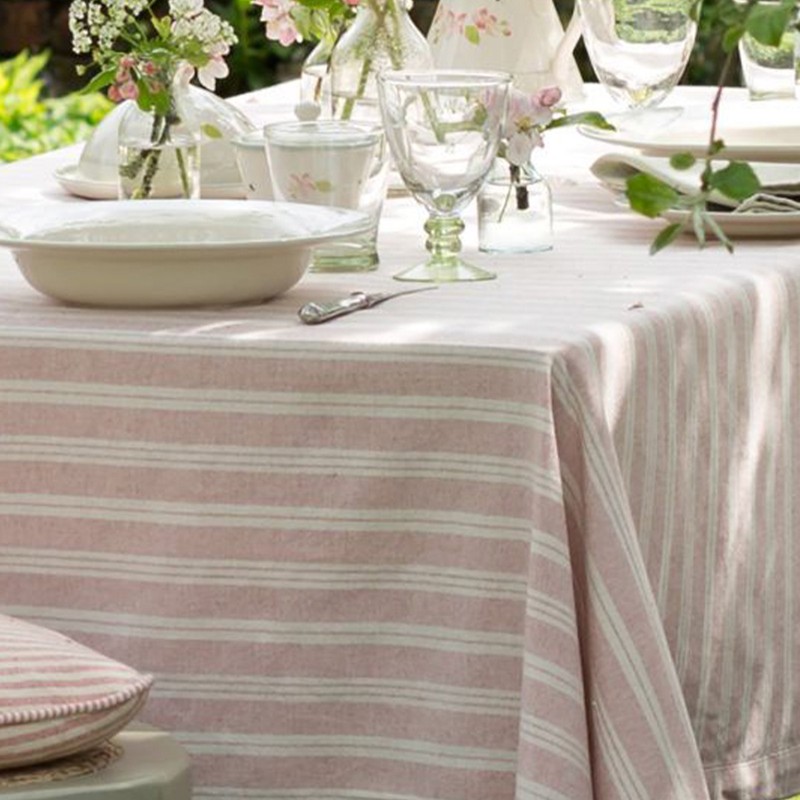 26 Pretty Tablecloths For Summer Entertaining