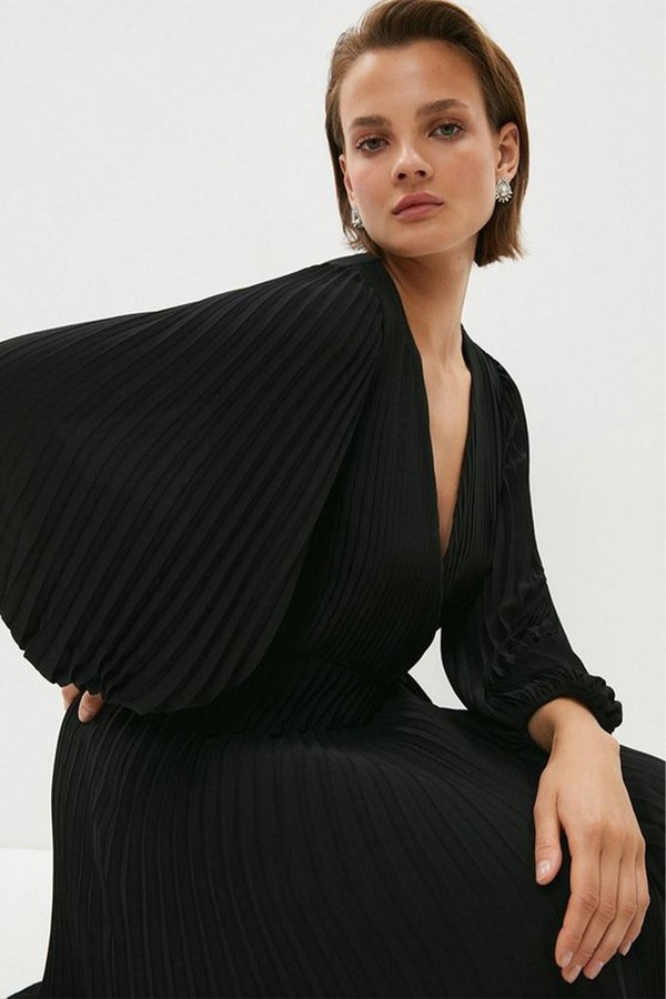  Hem Sweep Pleated Maxi Wrap Dress