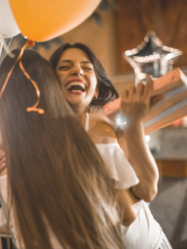 12 Things Etiquette Experts Want Party Guests To Know