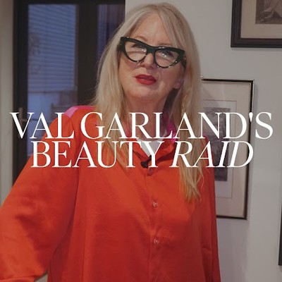 This was like a wonderland for beauty fans… Watch on to see us raid @thevalgarland’s stash & tap