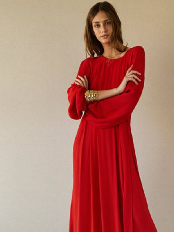 24 Events Dresses That Cover Your Arms