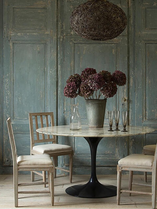16 Antiques We Love This Month