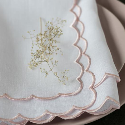 Linen Cloth Napkins With Scalloped Edges