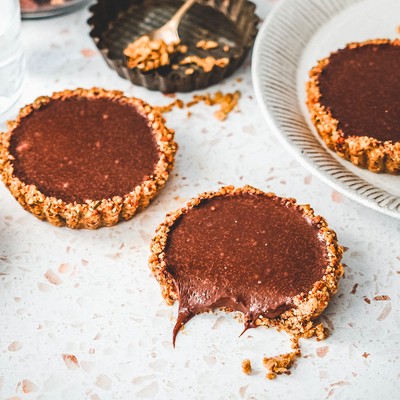 No Bake Chocolate Tarts