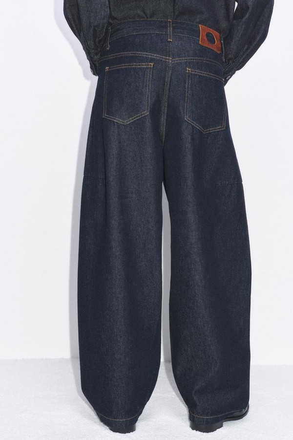 Ankle Balloon Mid-Waist Jeans from  Zara