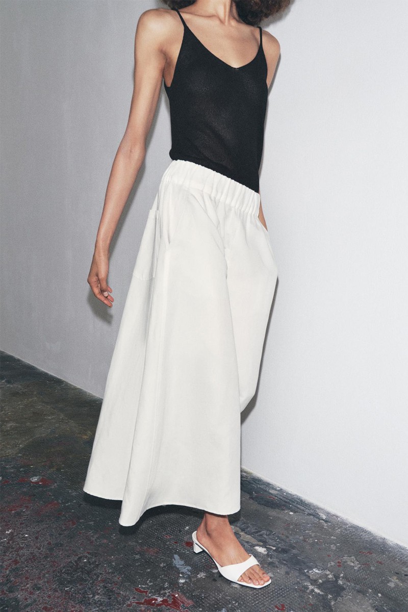 Low-Heel Leather Sandals