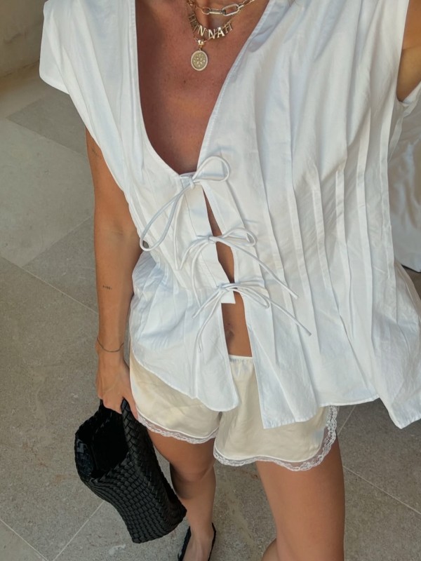 The Round Up: Tie-Front Tops