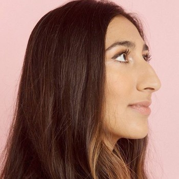 Why #SideProfileSelfies Prove Big Noses Are Beautiful