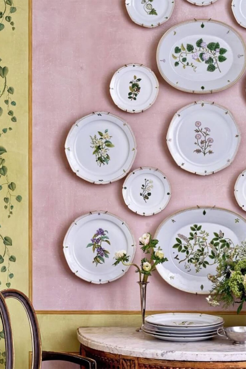 Set Of 6 Botanicals Dessert Plates  from De Gournay 