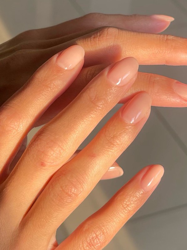 How To Get The ‘Almond Milk’ Nail Look