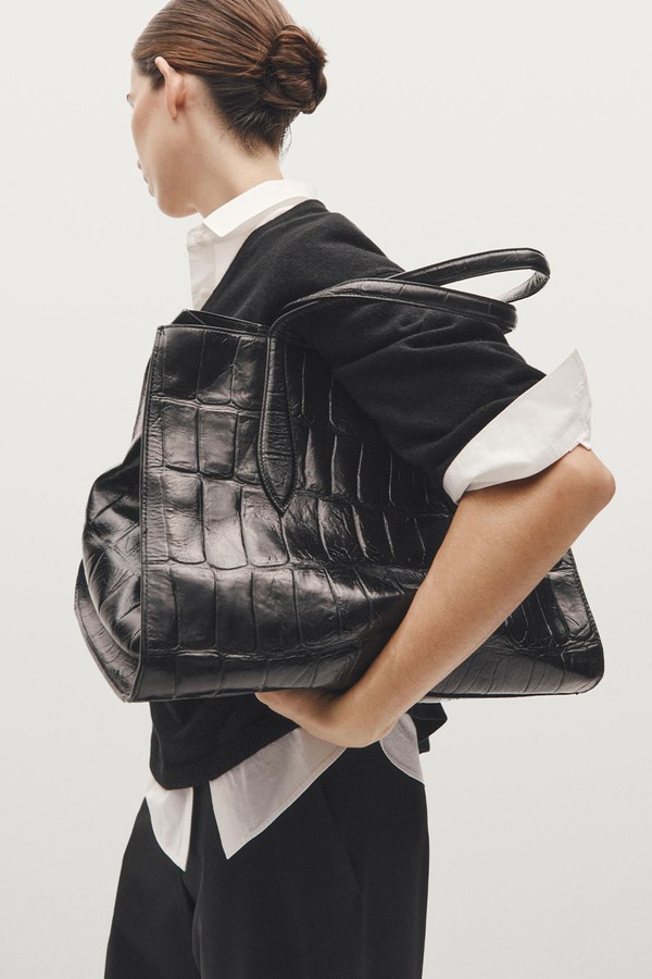 Maxi Nappa Leather Icon Bag from Massimo Dutti 