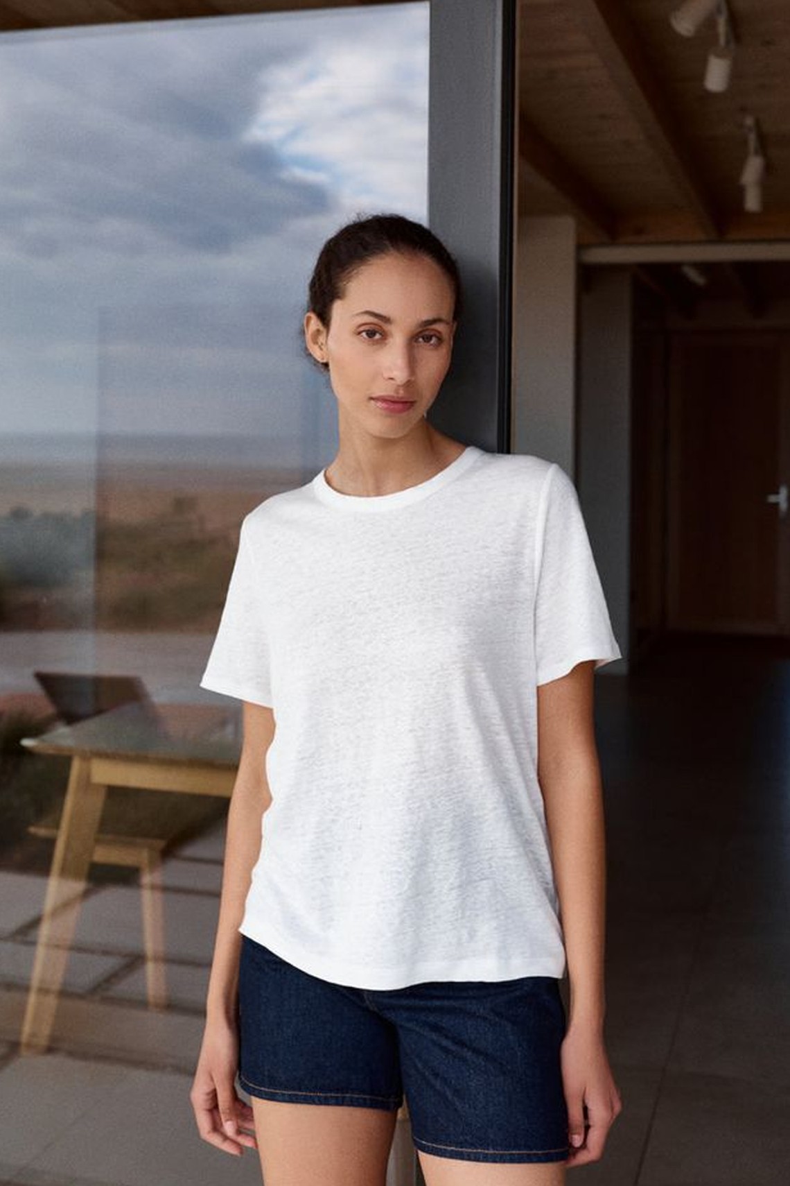 The Linen 02 T-Shirt from Navygrey