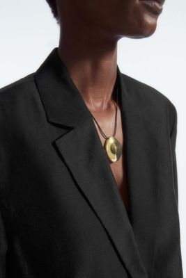Organic-Shaped Pendant Necklace from COS