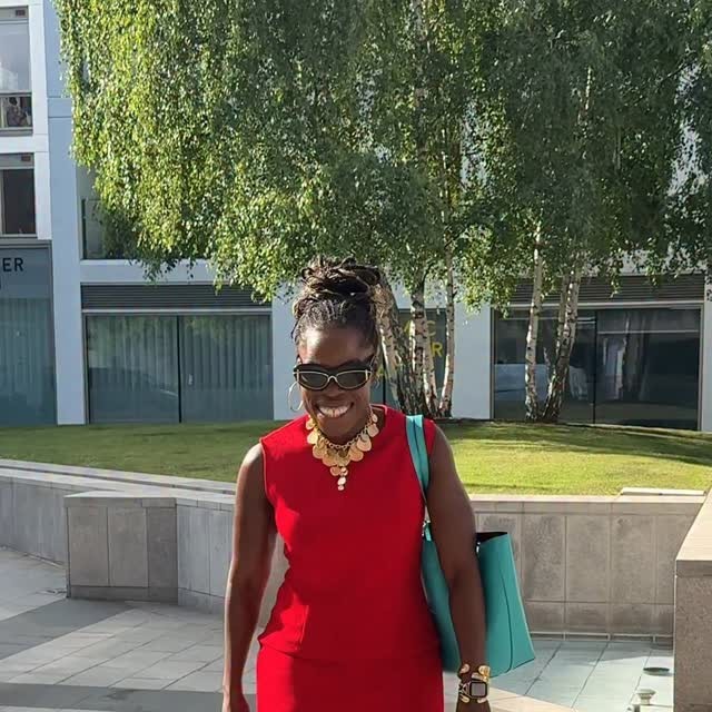 Here’s how Nana styled red this week – save for heatwave outfit inspo…

Look 1 
Dress, @zara 

