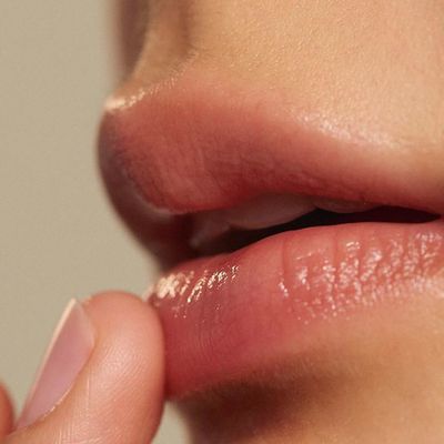 A Guide To Caring For Chapped Lips