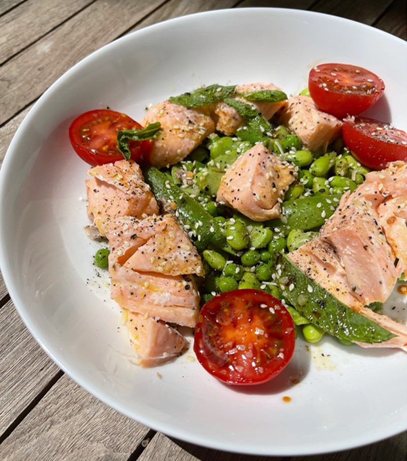 Poached Salmon With Cherry Tomatoes
