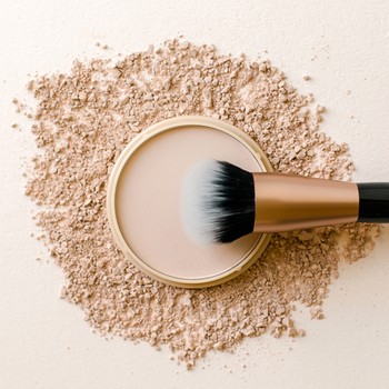 9 Beauty Hacks To Ensure Your Make-Up Lasts All Day 