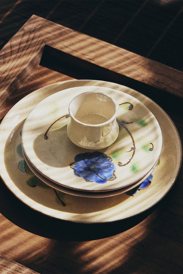 Floral Earthenware Dessert Plate from Zara