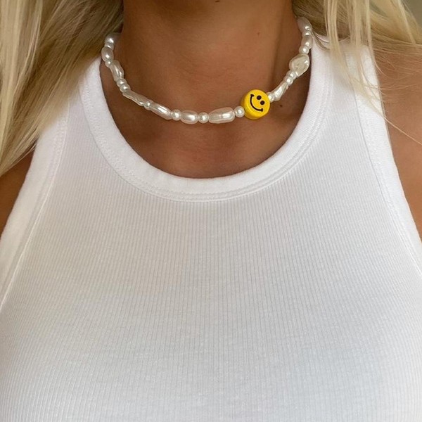 Faux Pearl Beaded Necklace from Lizalubeads