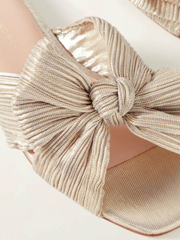 22 Flat Sandals To Wear This Summer
