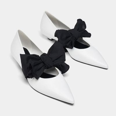 White Shoes With Removable Straps from Uterqüe