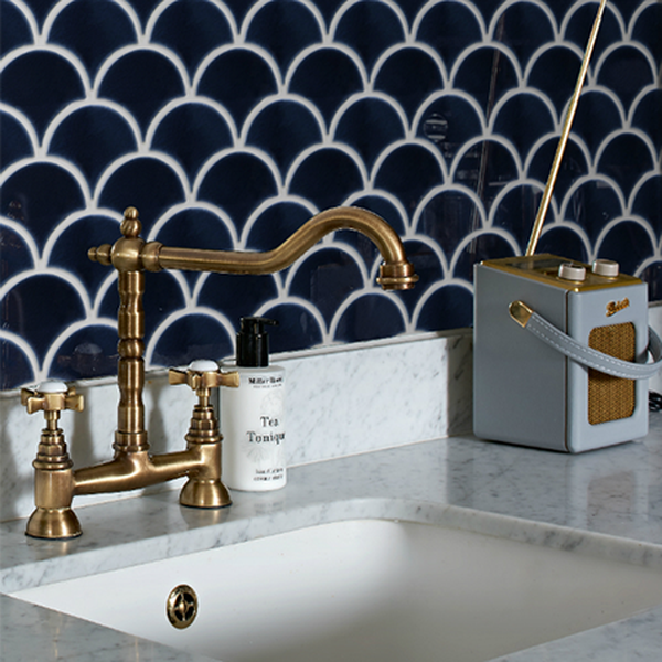 Atlantis Scallop Porcelain Navy