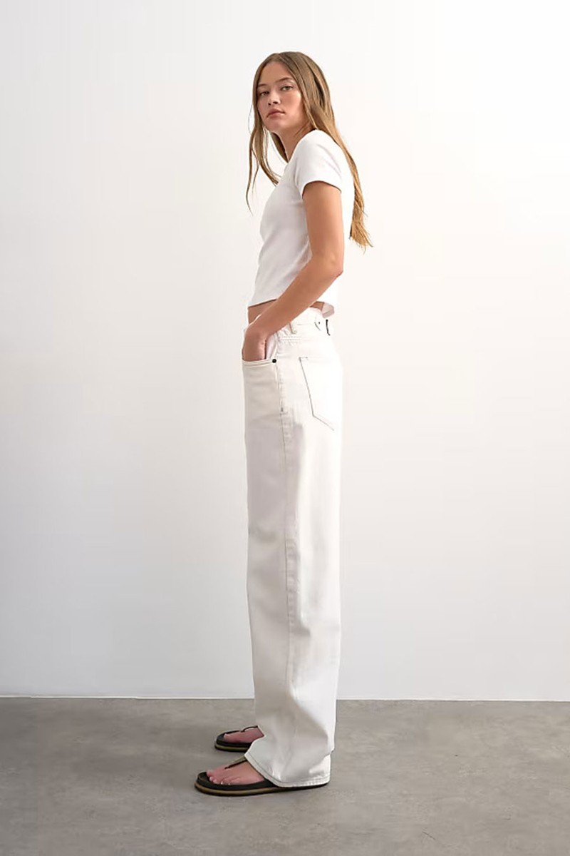 Cinch Low Rise Relaxed Jeans from topshop