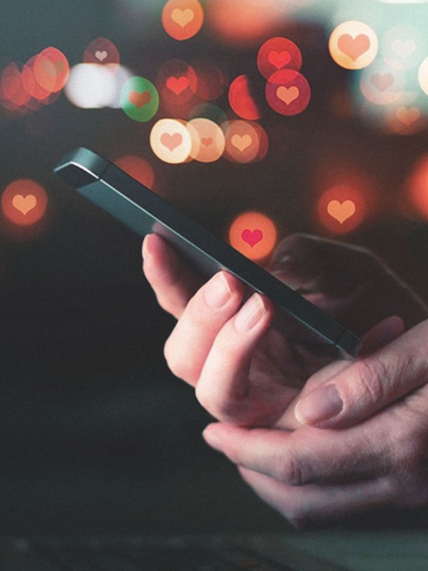 This Dating App Is ‘Tinder For Threesomes’