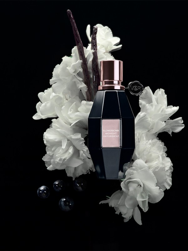 4 Timeless Viktor & Rolf Fragrances To Gift This Christmas 