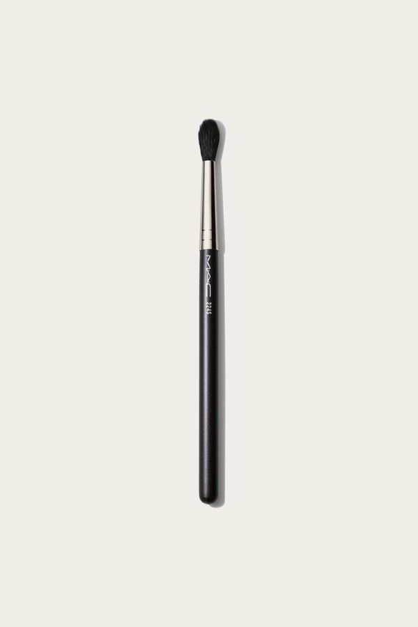 224S Tapered Blending Brush from M·A·C