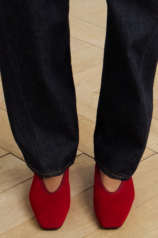 The Minimalist Grosgrain-Trimmed Suede Ballet Flats from TOTEME