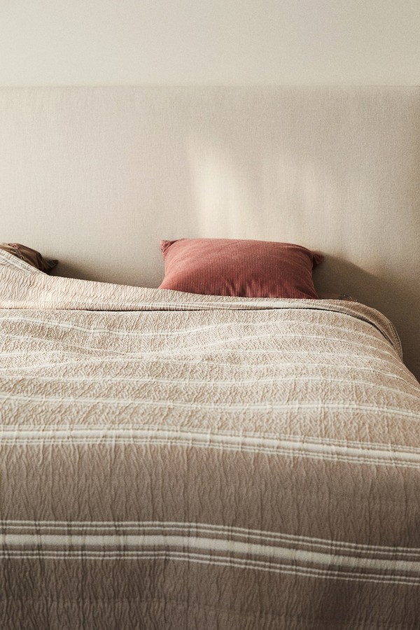Jacquard-Weave Bedspread