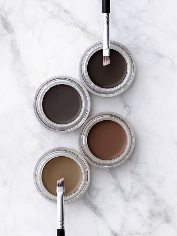 Product Spotlight: Anastasia Beverly Hills Dip Brow Pomade