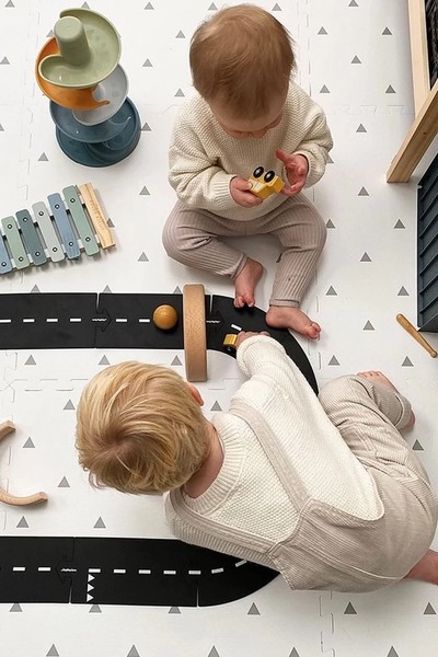 Triangle Playmat Set from Gus & Beau