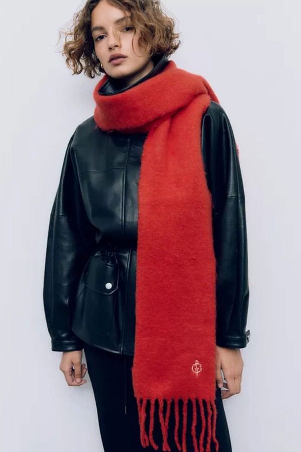 Basic Scarf from Stradivarius