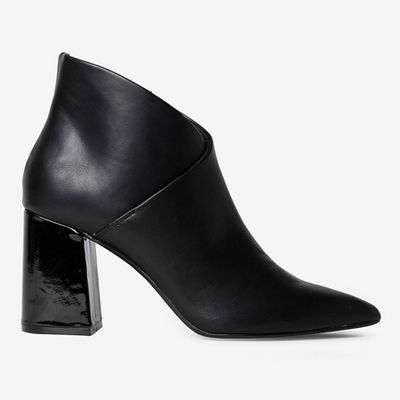 Black Annie Pointed Boots