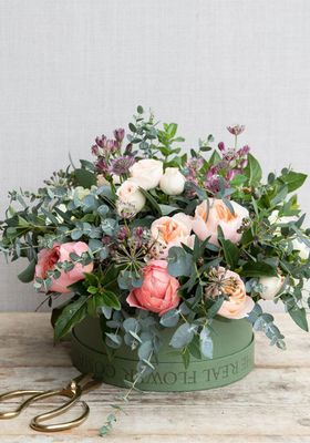 Romantic Juliet Hat Box Arrangement from Real Flower Company