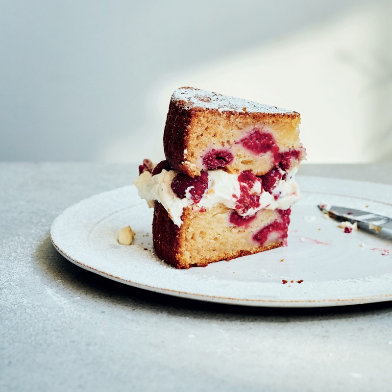 Raspberry Yoghurt Honey Cake