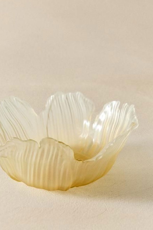Flower-Shaped Glass Salad Bowl from zara
