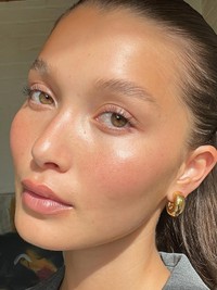 5 New Foundations For Lit-From-Within Skin