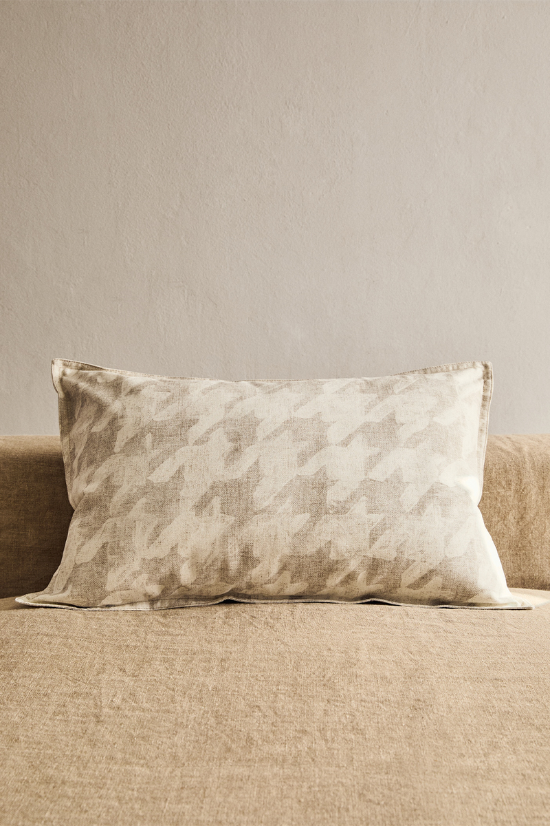 Houndstooth-Print Cushion Cover