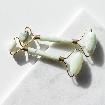 Everything You Need To Know About Using A Jade Roller