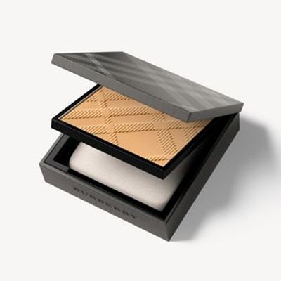 Matte Glow Compact Foundation