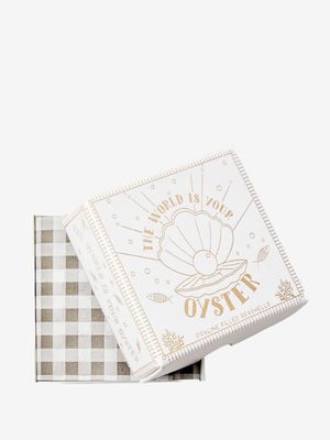 The World Is Your Oyster Chocolate Gift Box