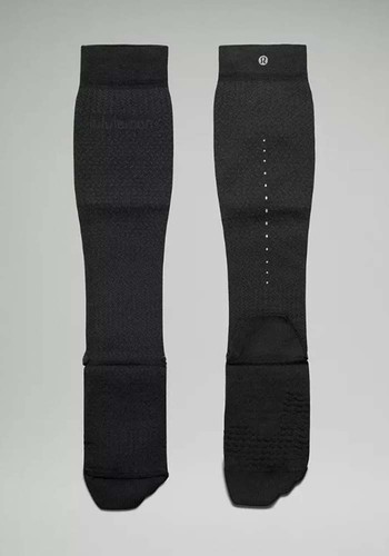 SeaWheeze MicroPillow Compression Run Socks from LuluLemon