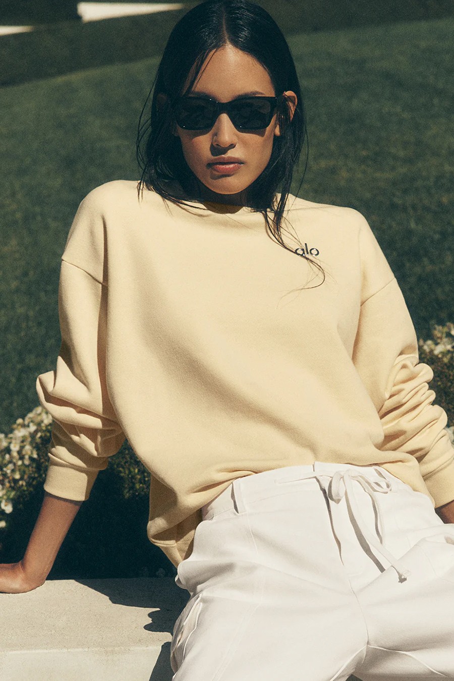 Accolade Crew Neck Pullover from Alo