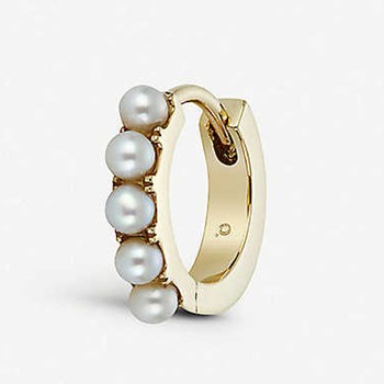 Medium Pearl Gold Huggie Hoop from Otiumberg