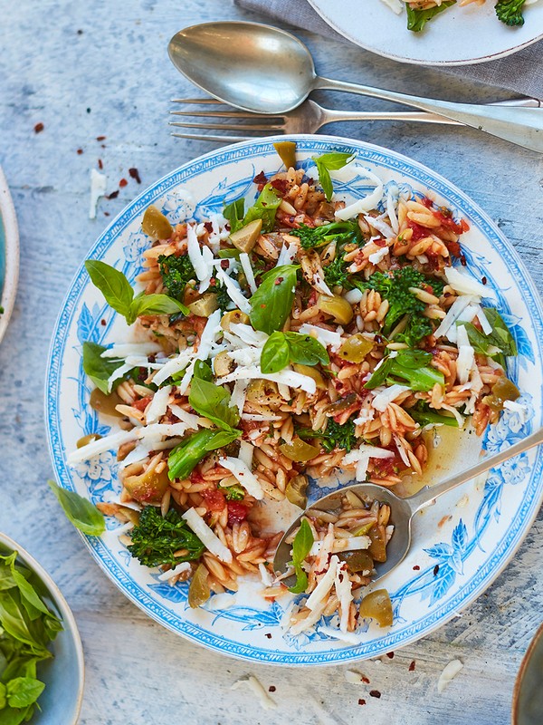 One Pan Orzo With Tenderstem Broccoli And Olives