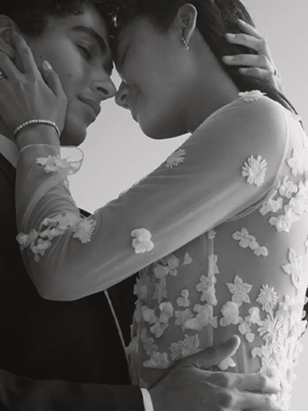 Iconic, Timeless Engagement & Wedding Rings For Brides-To-Be