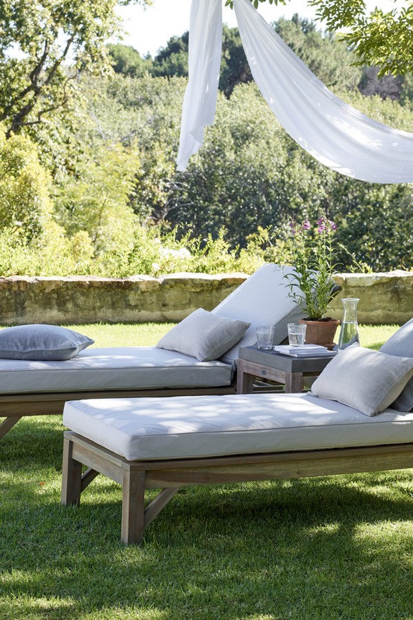 Harmondsworth Sun Lounger & Pembrey Side Table Set